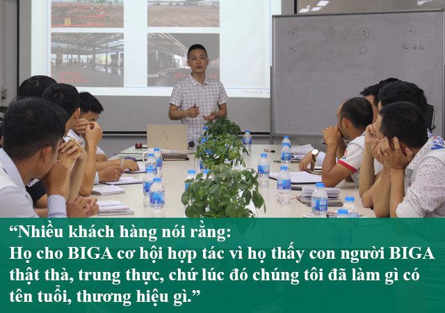 biga-tan-tam-vơi-khach-hang